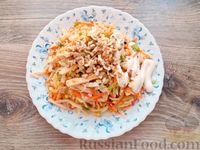 Мясной салат с пекинской капустой, морковью по-корейски и яичными блинчиками