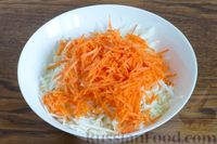 Салат из капусты с морковью, черносливом и грецкими орехами